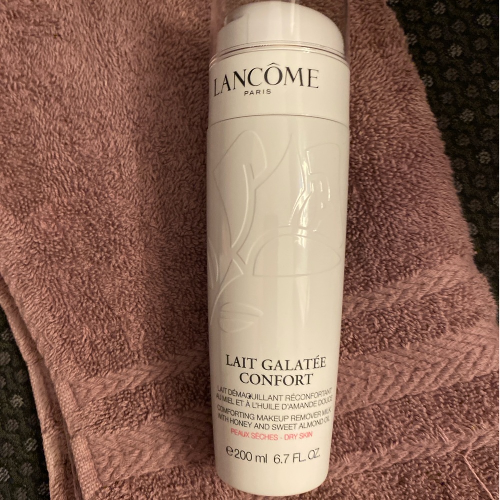 Lait Galatee Confort facial cleanser